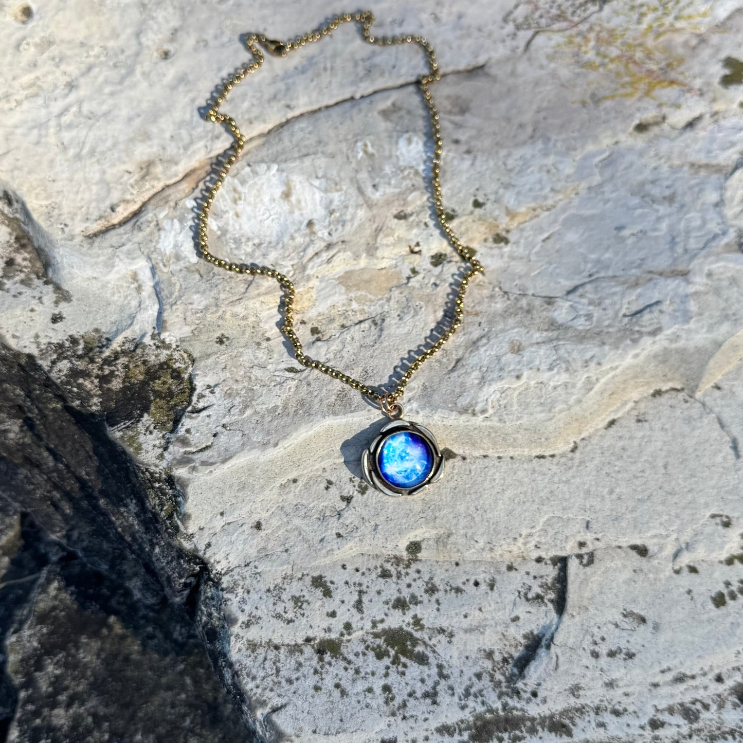 Plasma Orb Necklace | Bronze