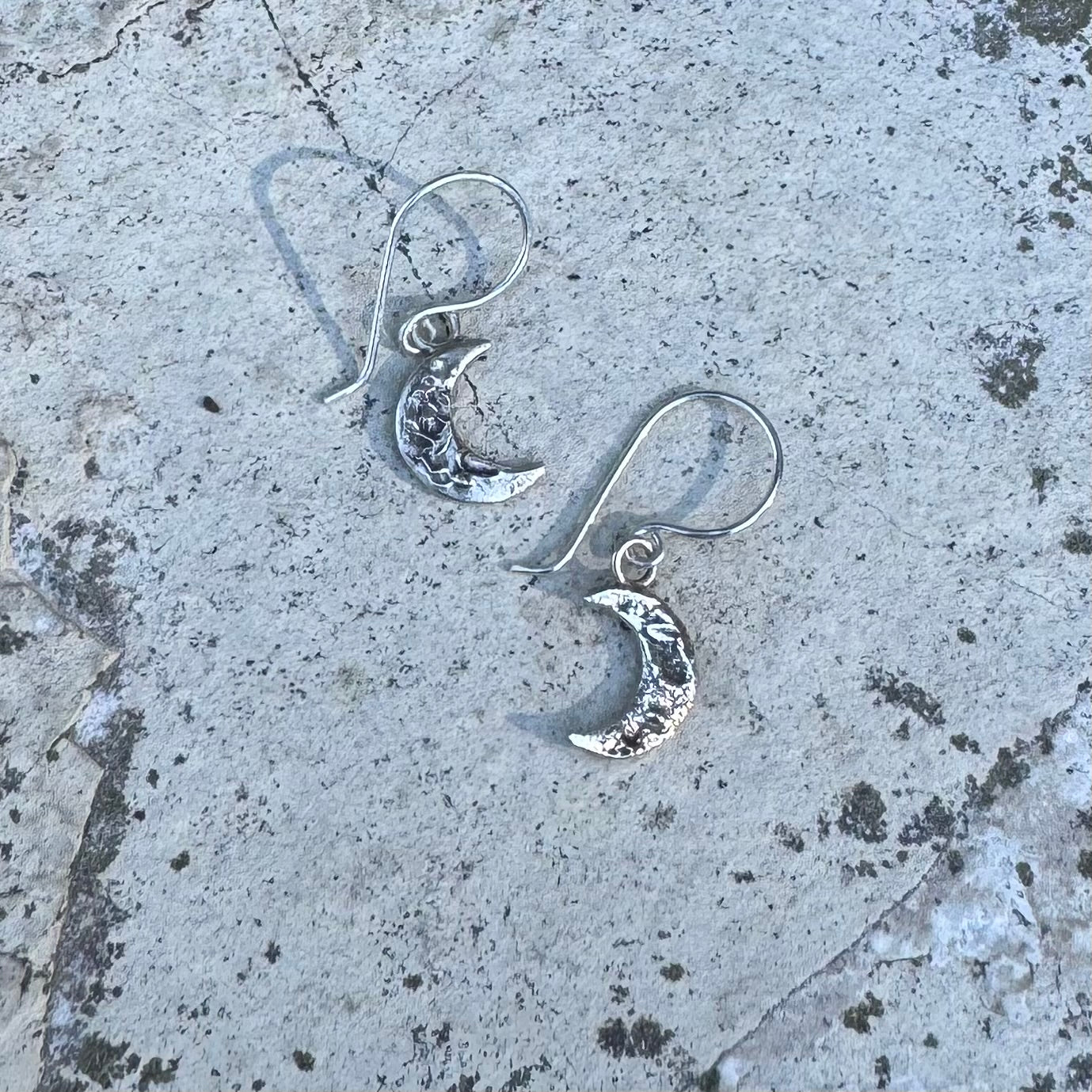 Mini Crescent Moon | Earrings