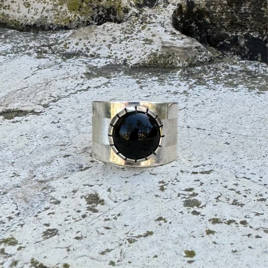 Black Onyx Sterling Silver Ring ⋮ Size 13.5