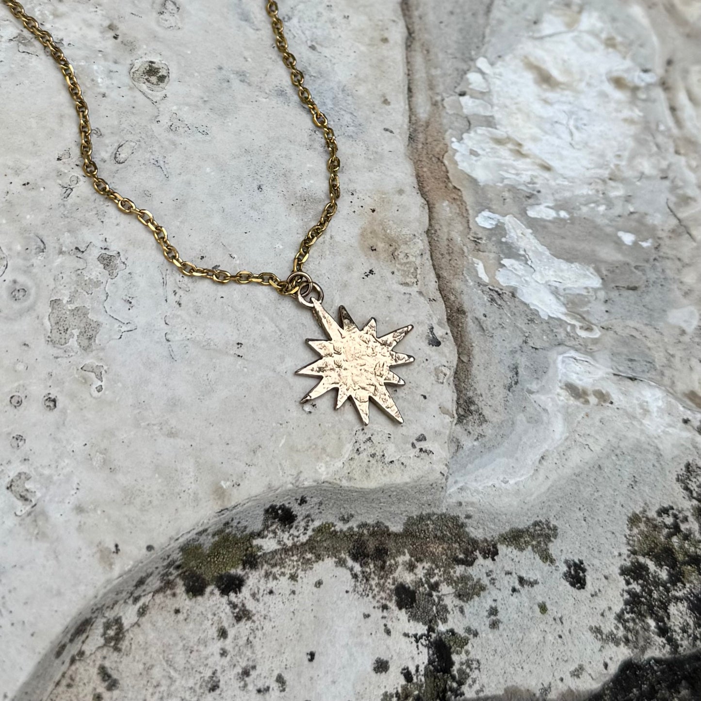 Sun Flare Necklace | Bronze