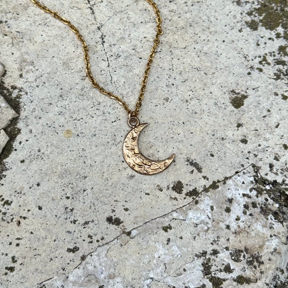 Crescent Moon Necklace | Bronze