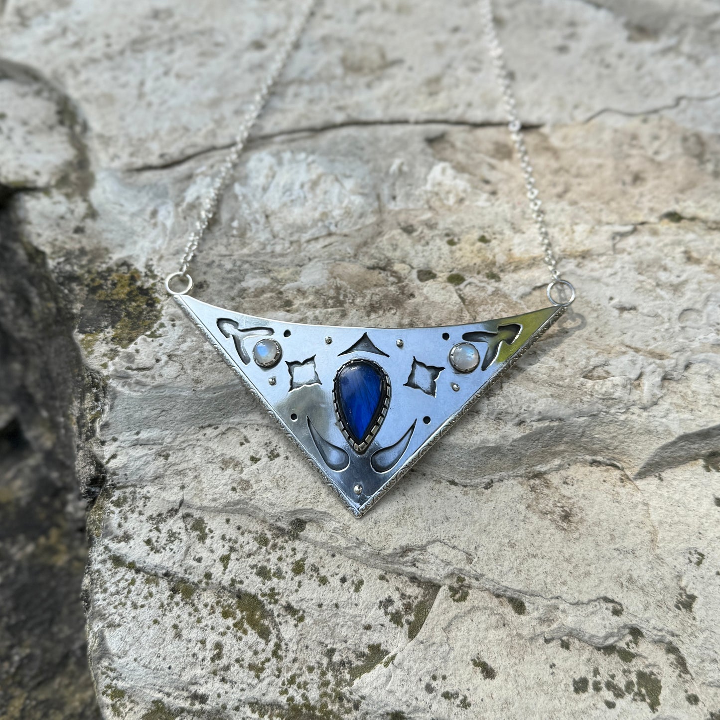 Triangle Shield Collar Necklace ⋮ Labradorite & Moonstone ￼