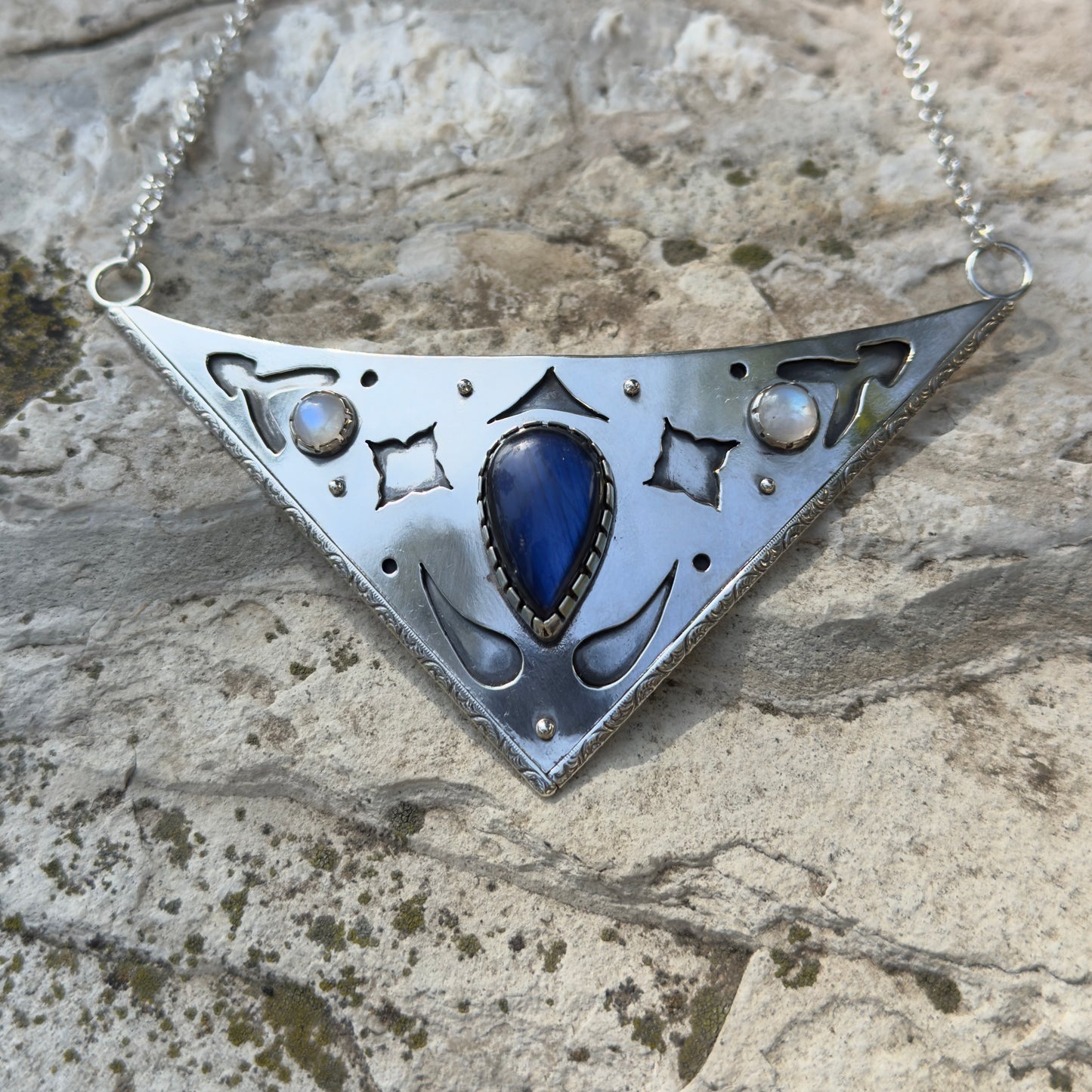 Triangle Shield Collar Necklace ⋮ Labradorite & Moonstone ￼