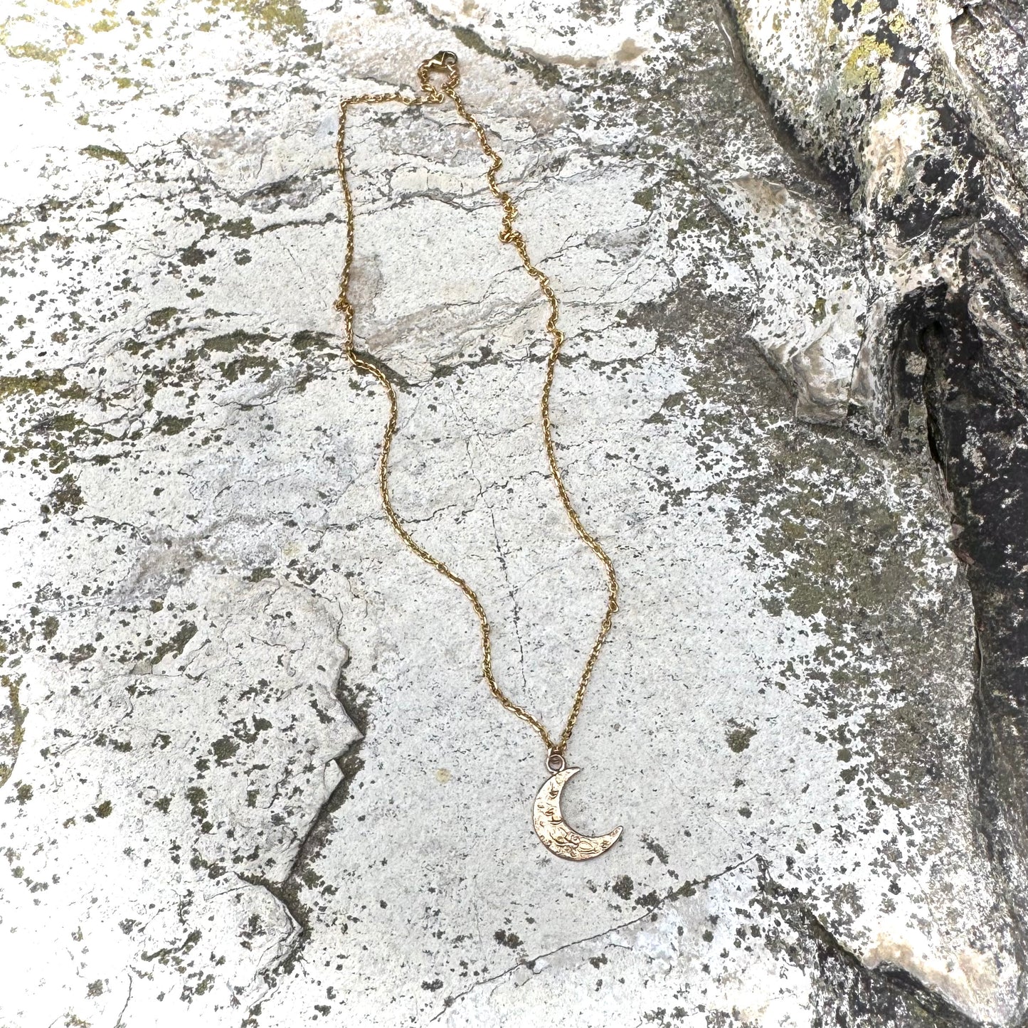 Crescent Moon Necklace | Bronze