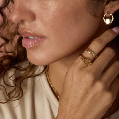Infinity Signet Ring | Bronze