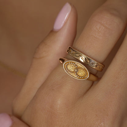 Infinity Signet Ring | Bronze