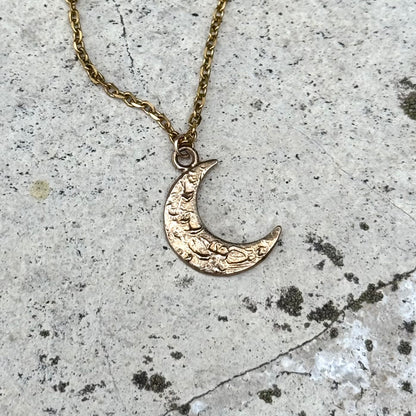 Crescent Moon Necklace | Bronze