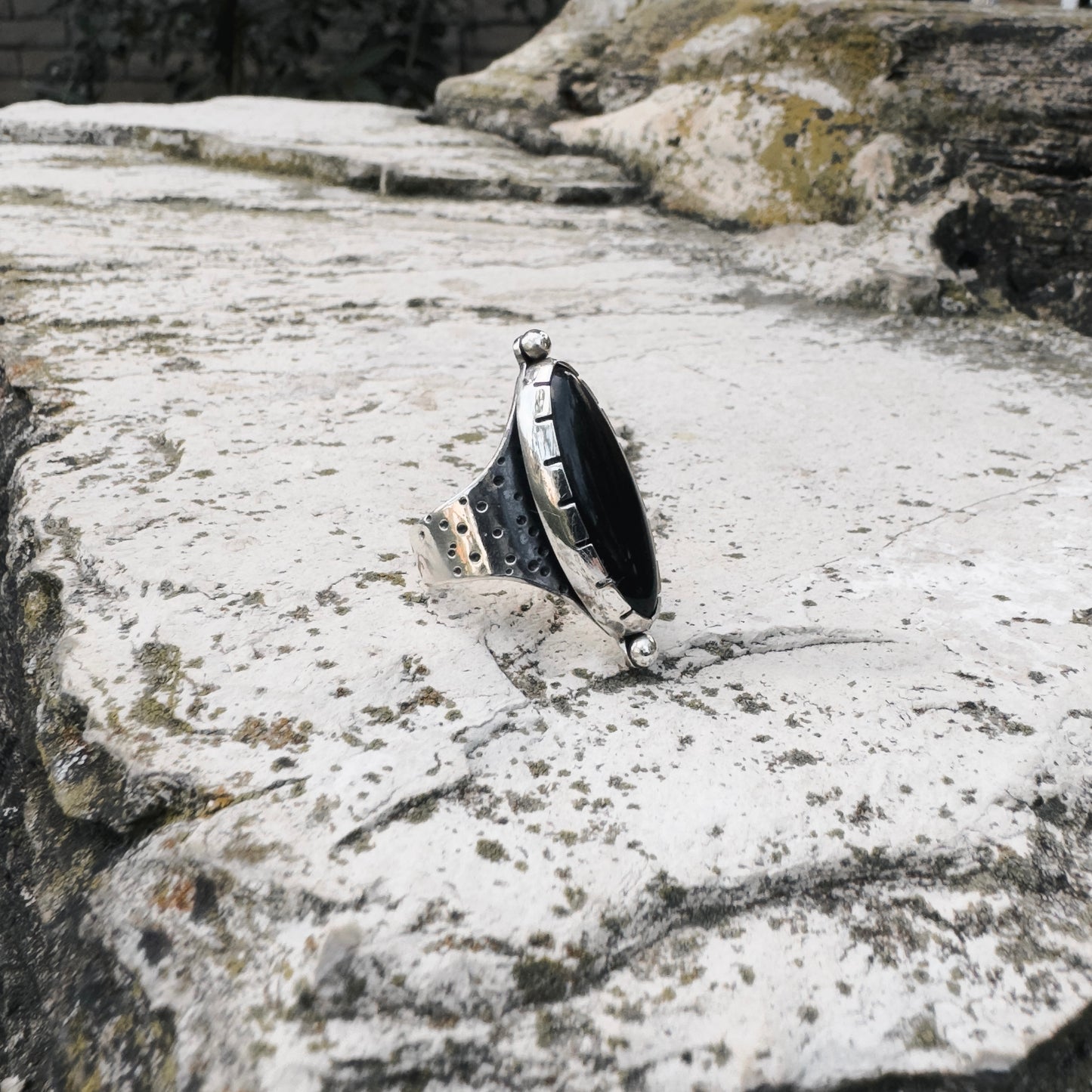 Obsidian Ring ⋮ Size 6