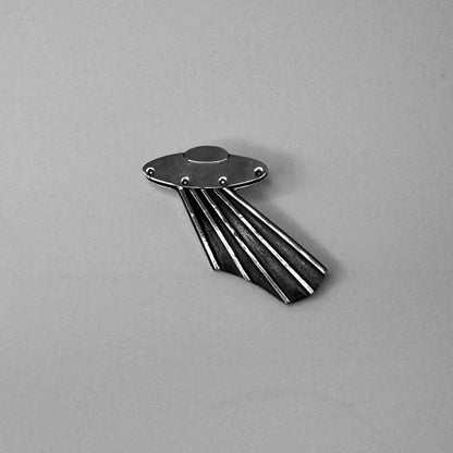 Flying Saucer with Beam | UFO Pin