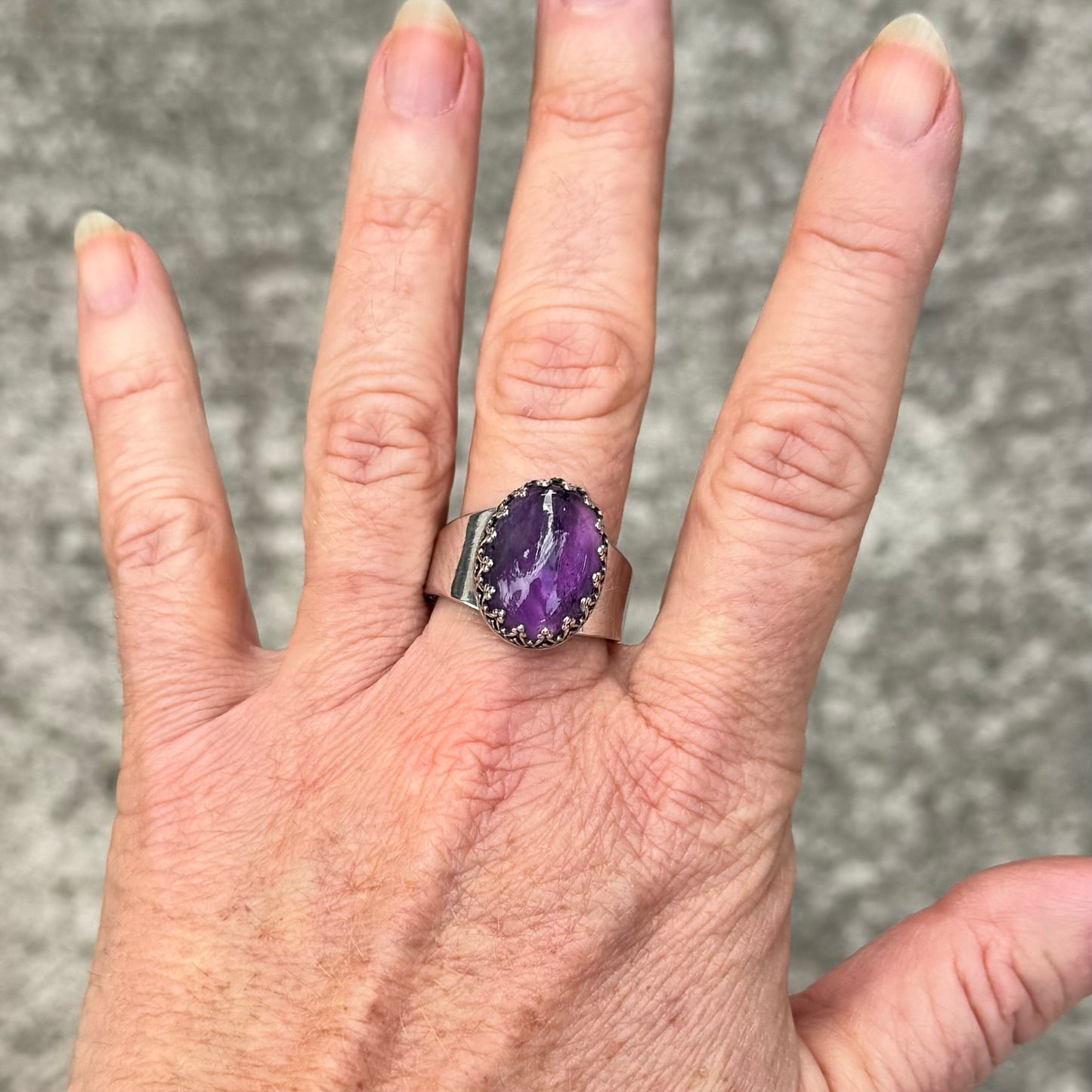 Amethyst Sterling Silver Ring ⋮ Size 11.5