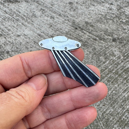 Flying Saucer with Beam | UFO Pin