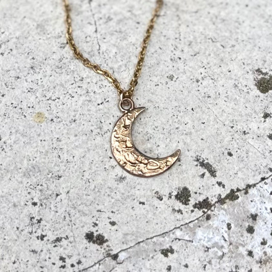 Crescent Moon Necklace | Bronze