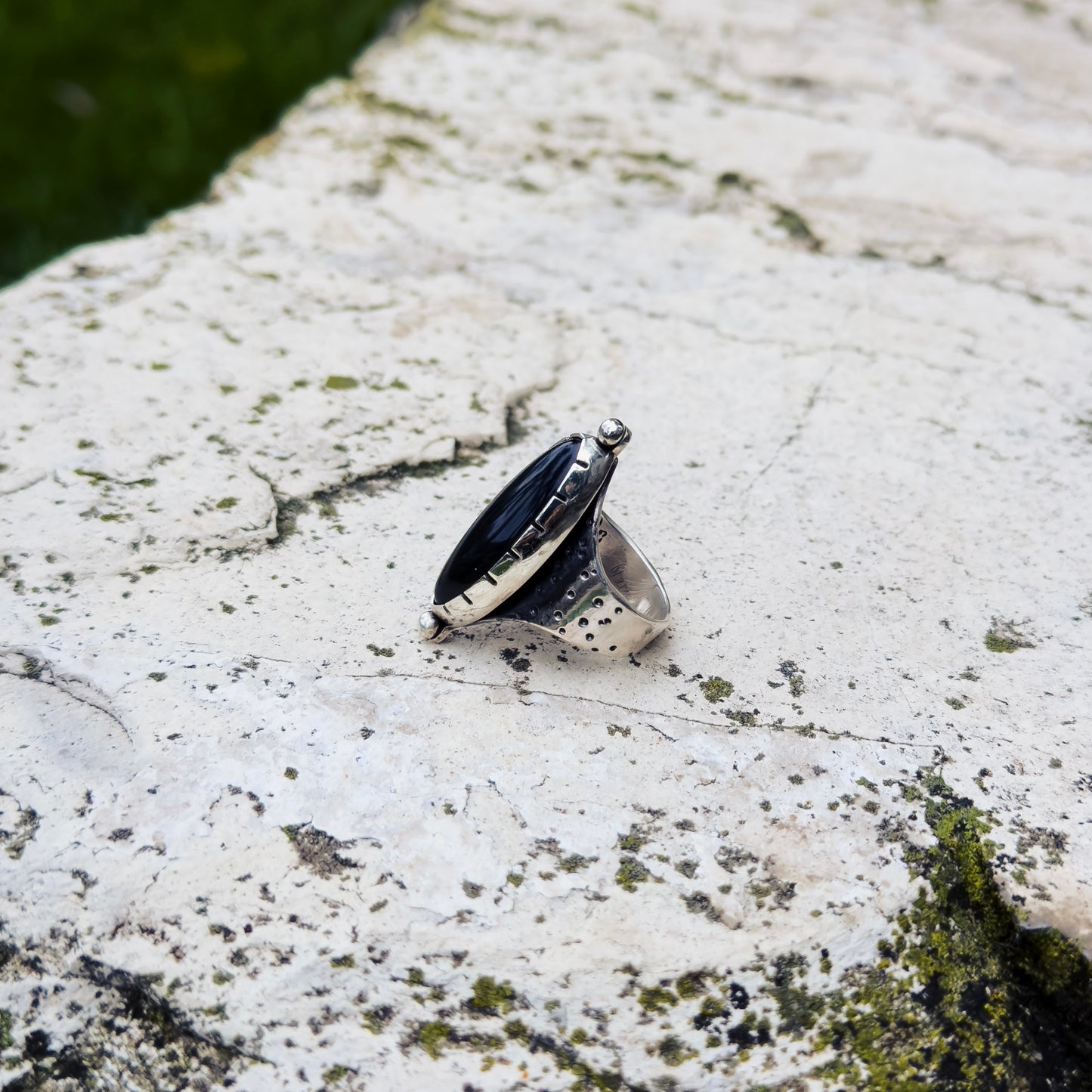 Obsidian Ring ⋮ Size 6