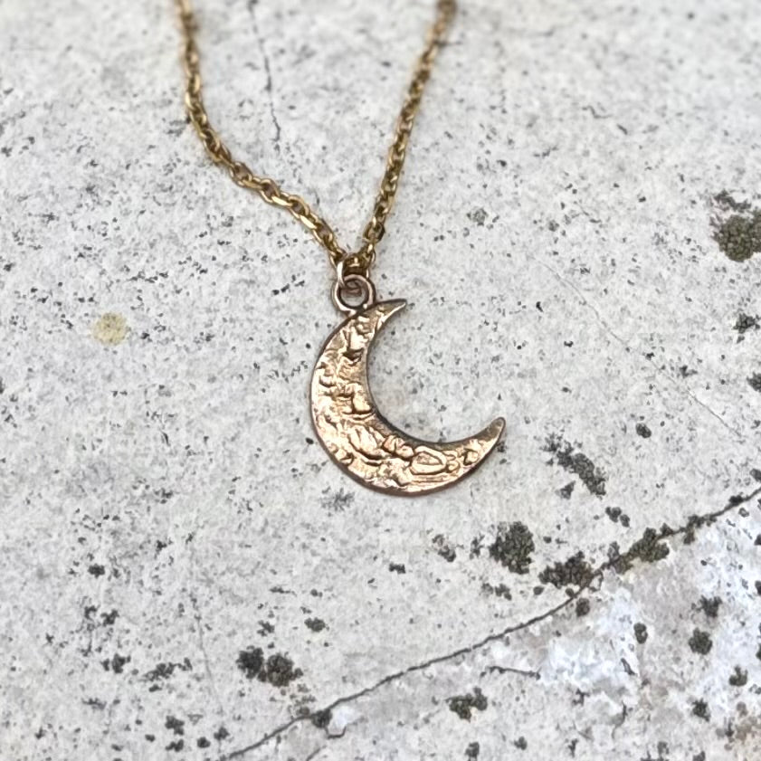 Crescent Moon Necklace | Bronze