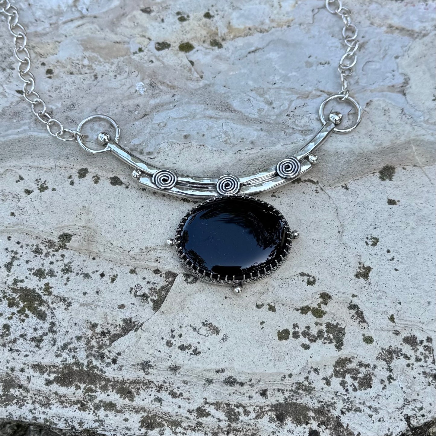Black Onyx Triple Spiral | Collar Necklace ￼