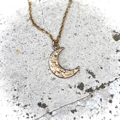 Crescent Moon Necklace | Bronze