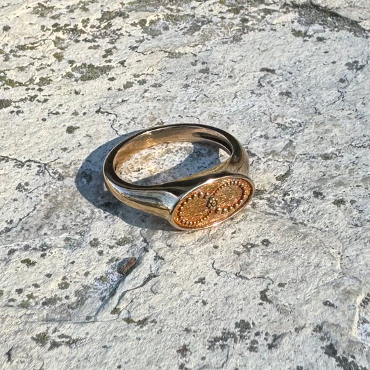 Infinity Signet Ring | Bronze