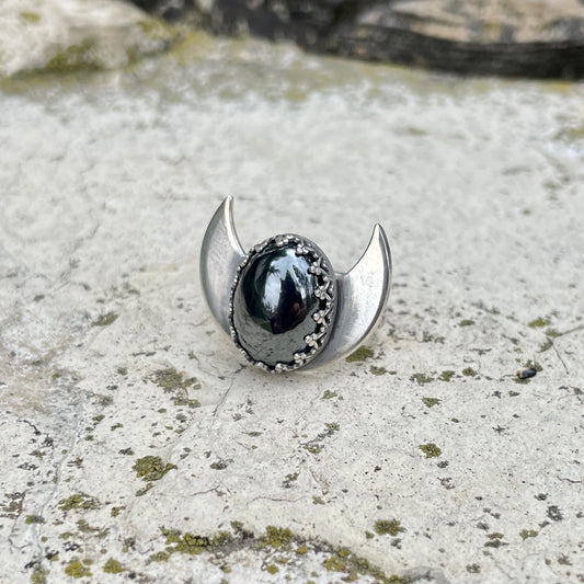 Hematite Moon Ring ⋮ Size 7
