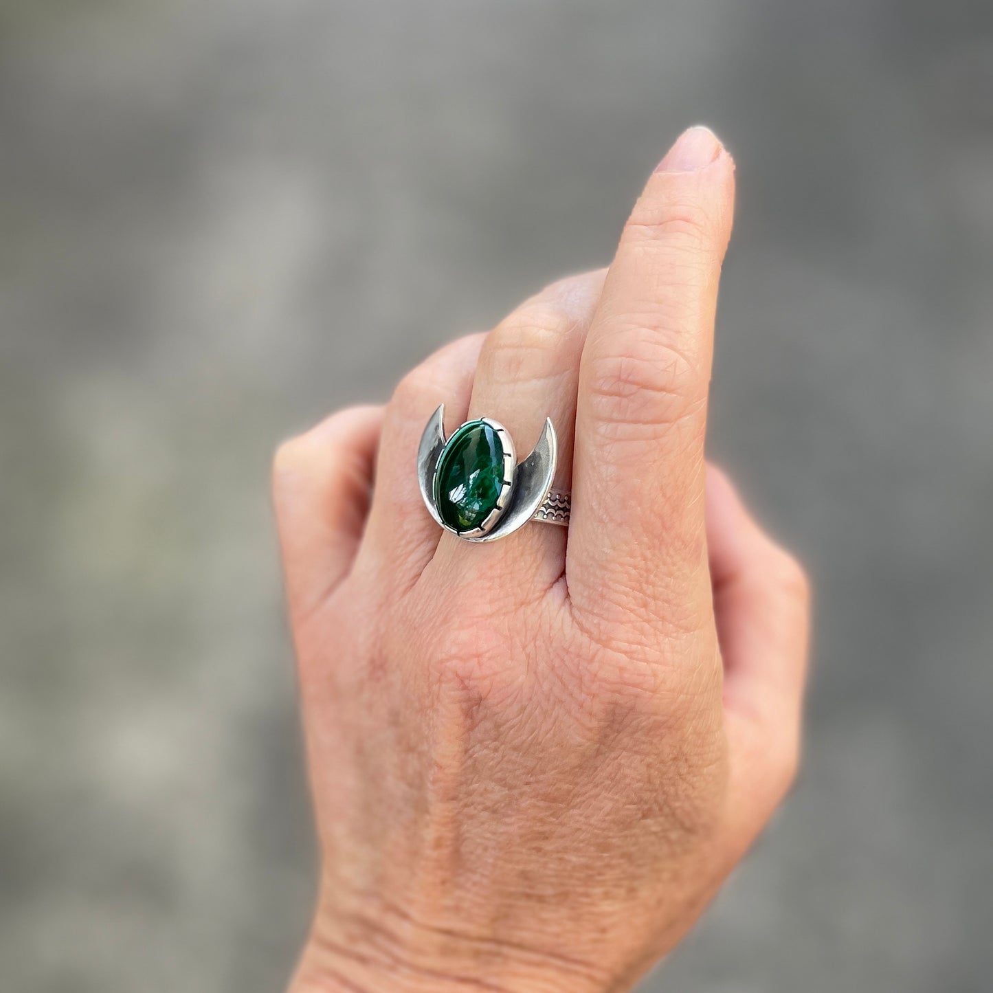 Malachite Moon Ring ⋮ Size 7.75