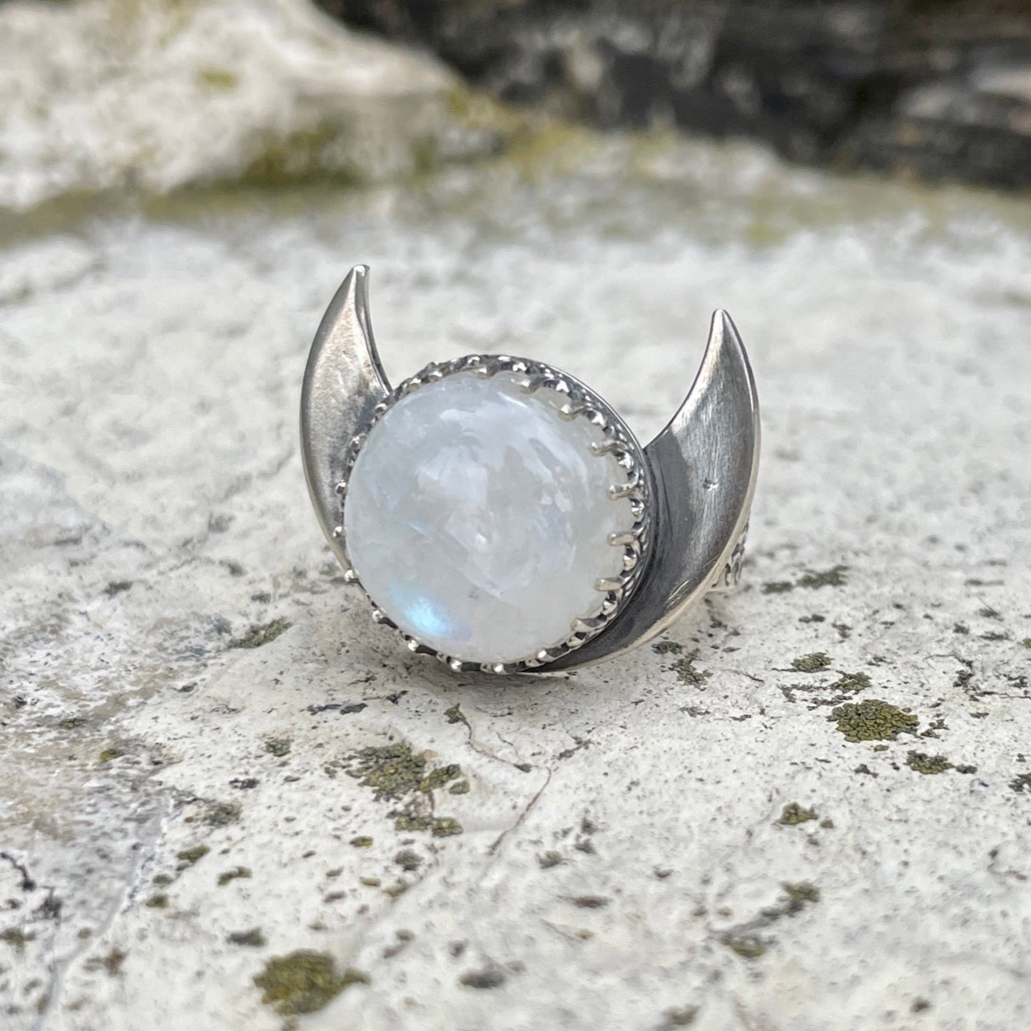 Moonstone Moon Ring ⋮ Size 7