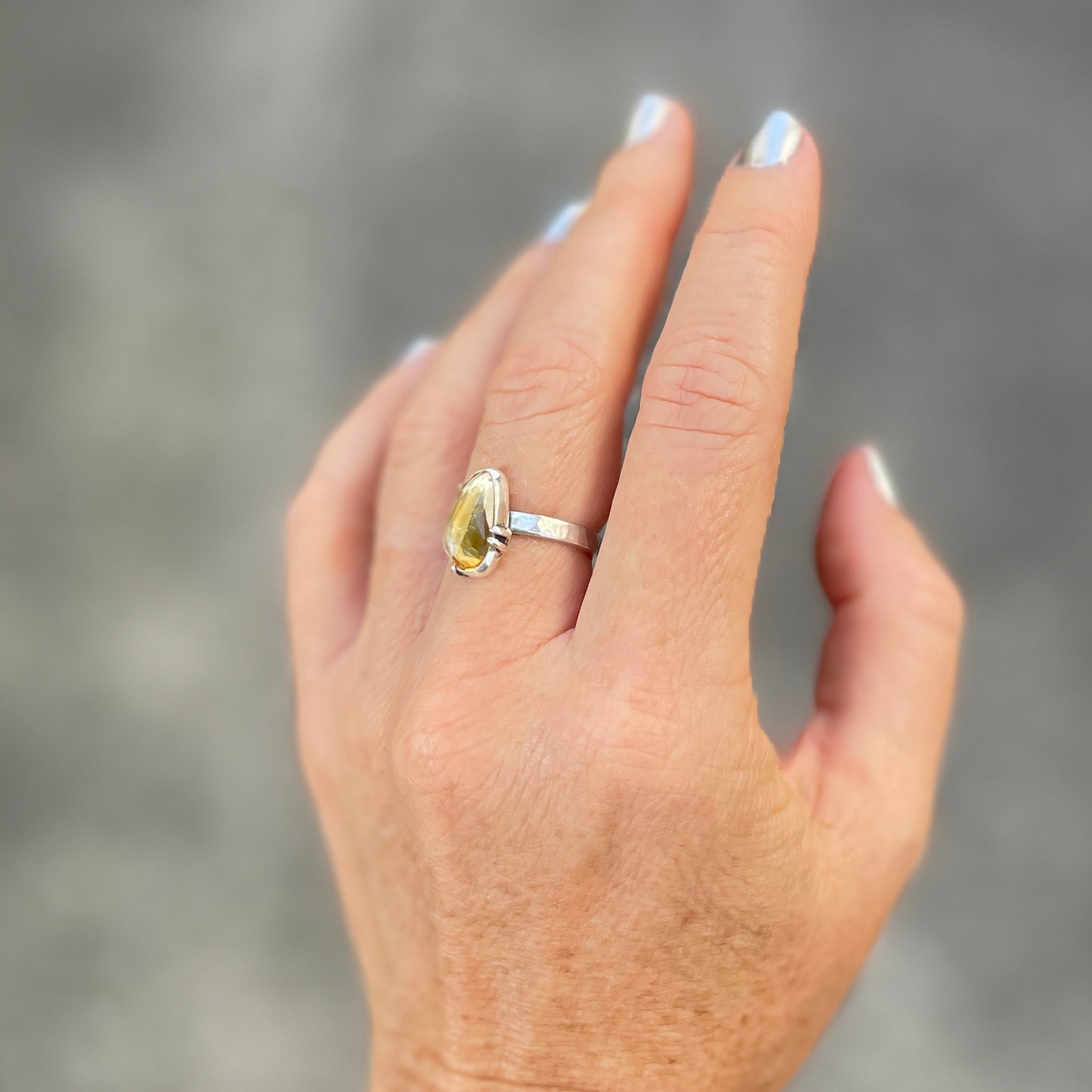 Oblong Citrine Rose Cut Ring ⋮ Size 7.5