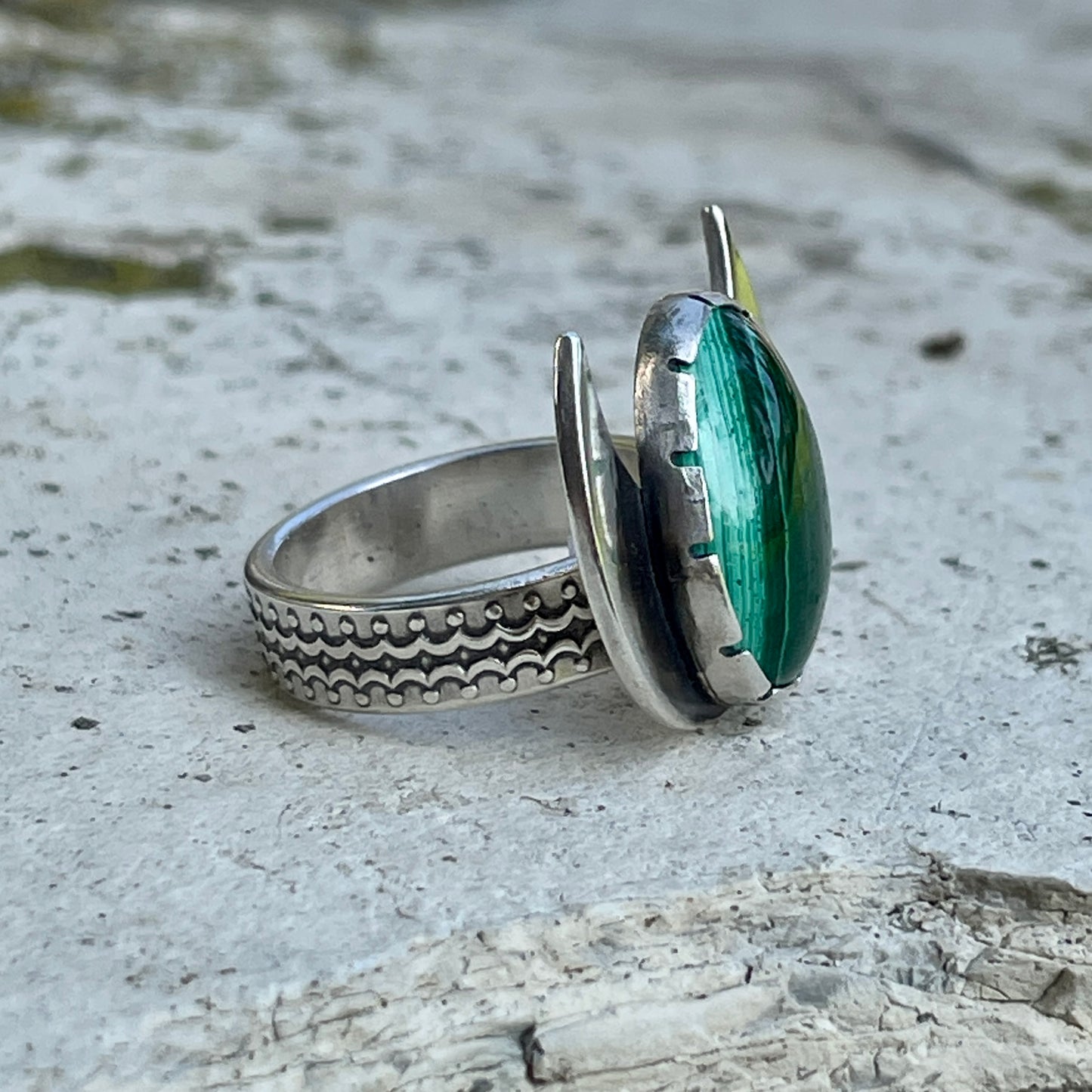 Malachite Moon Ring ⋮ Size 7.75